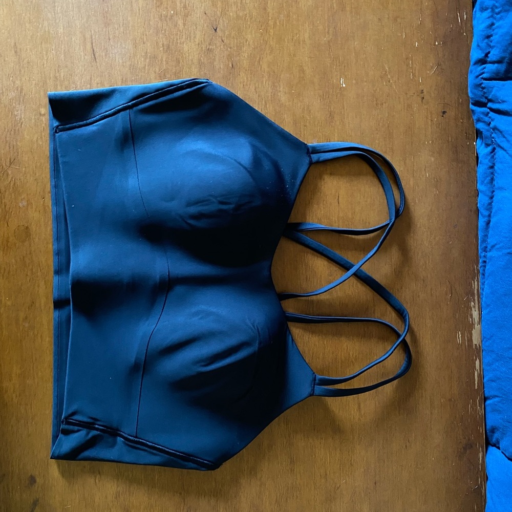 Lululemon like a cloud bra *never worn*